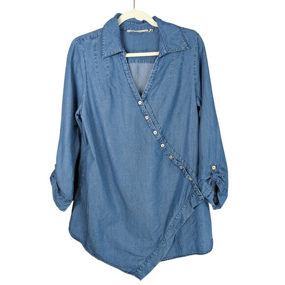 Soft Surroundings Tops - Soft Surroundings Shirt Womens M Blue Chambray Asymmetric‎ Roll Tab